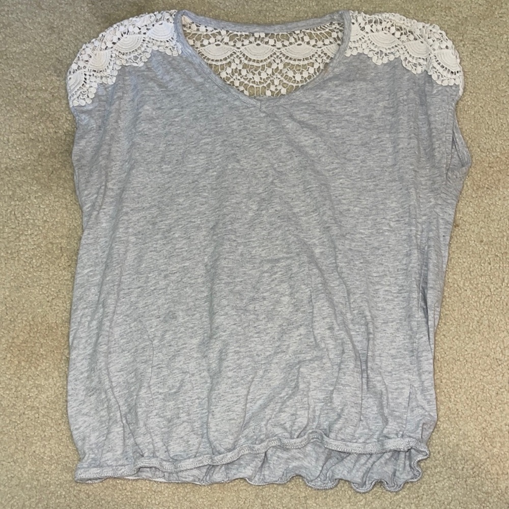 Sonoma Size M gray blouse with white patterning